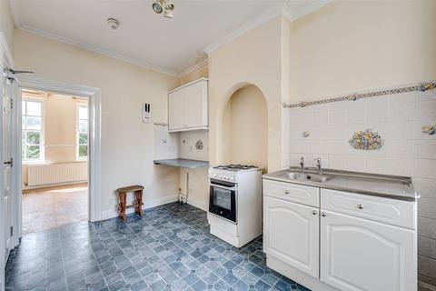 1 bedroom flat for sale, Brighton Road, Worthing, West Sussex, BN11