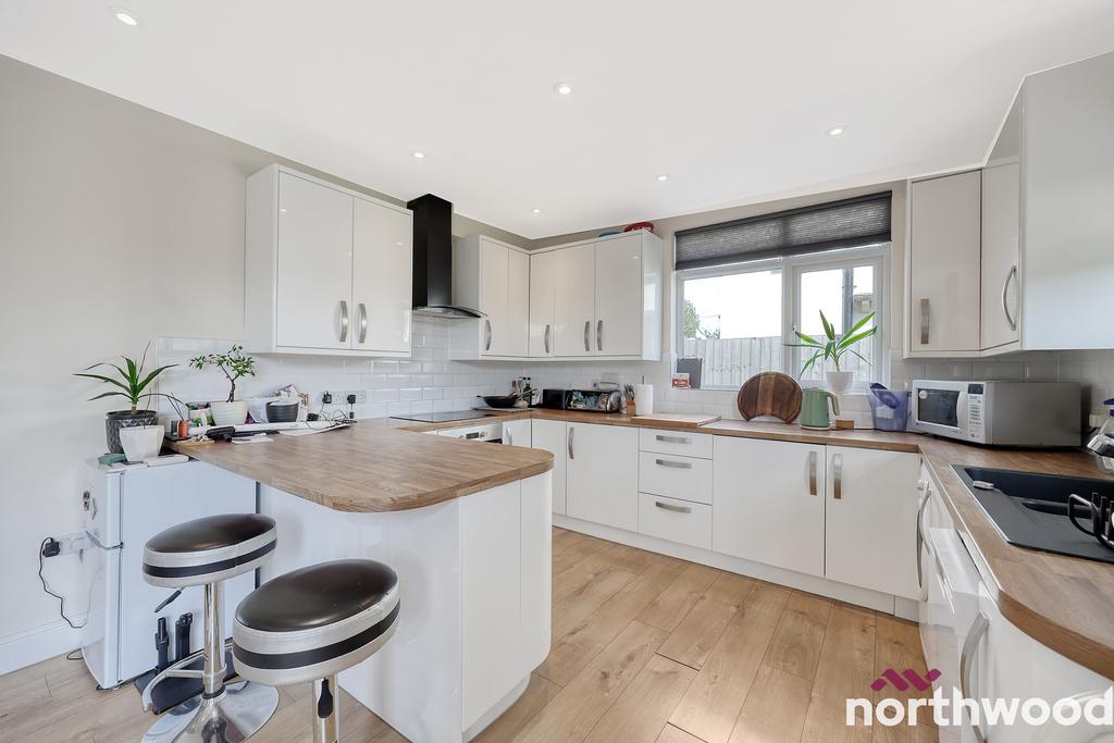 Kings Road, Chelmsford, CM1 3 bed semidetached house for sale £400,000
