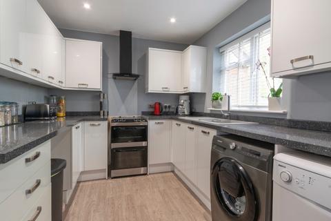 3 bedroom terraced house for sale, Eynsford Court, Hitchin, Hertfordshire, SG4