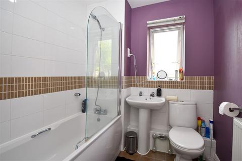 2 bedroom ground floor flat for sale, Berwick Place, Welwyn Garden City AL7