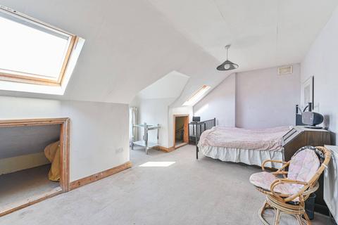 6 bedroom semi-detached house for sale, Gleneldon Road, Streatham Common, London, SW16