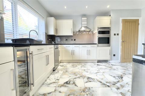 4 Maple Tree Grove, Wirral, CH60 1UR
