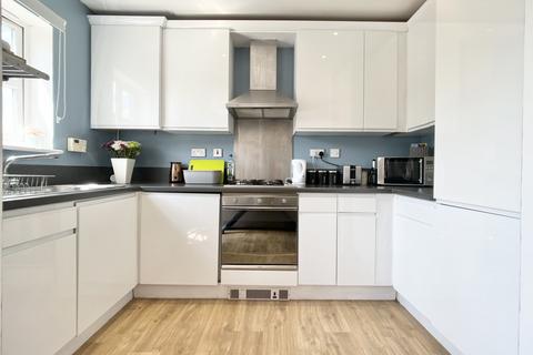 96 Sandpiper Close, Greenhithe, DA9 9RY