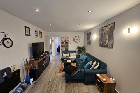 2 bedroom flat for sale, Rawsthorne Close, London, E16