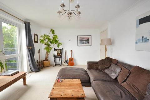 2 bedroom flat for sale, Copper Beeches, Milton Road, Harpenden