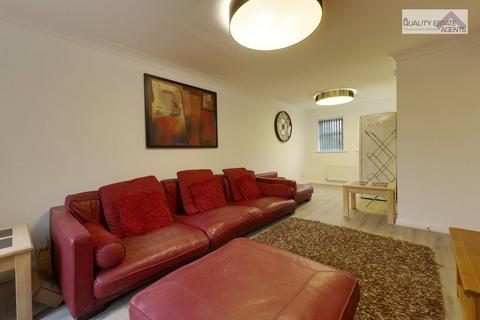 undefined, RM 4, 7 Honeywood, Newcastle Under Lyme ST5