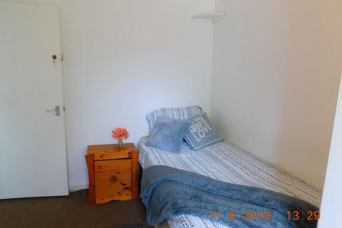 1 bedroom in a house share to rent, RM 4, 7 Honeywood, Newcastle Under Lyme ST5