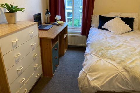 1 bedroom in a house share to rent, Cambridge Street - UBL