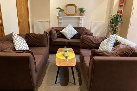 1 bedroom in a house share to rent, Cambridge Street - Loft