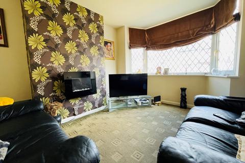 3 bedroom semi-detached house for sale, Moorlands Road, West Bromwich, B71