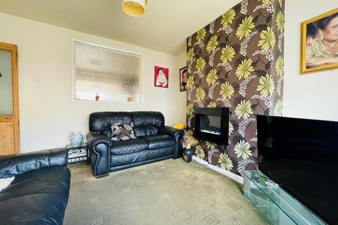 3 bedroom semi-detached house for sale, Moorlands Road, West Bromwich, B71