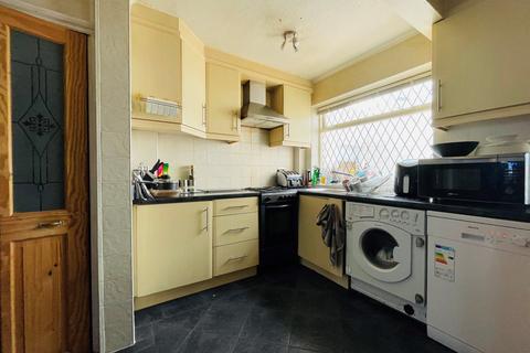 3 bedroom semi-detached house for sale, Moorlands Road, West Bromwich, B71