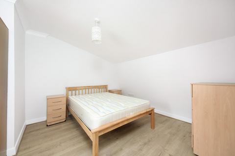 1 bedroom flat to rent, The Vale, W3