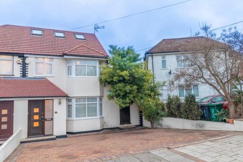 4 bedroom property for sale, Warwick Avenue, Edgware