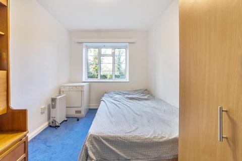 2 bedroom property for sale, Mulberry Close, London