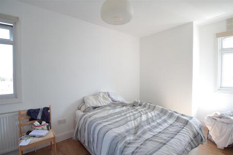 2 bedroom apartment to rent, Brixton Hill Court, Brixton Hill SW2
