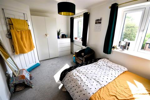 3 bedroom semi-detached house to rent, Illingworth Grove, Durham