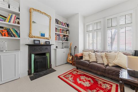 1 bedroom maisonette for sale, Pembury Road, London