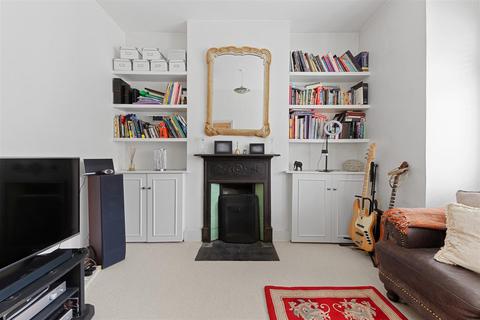 1 bedroom maisonette for sale, Pembury Road, London