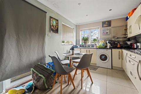 44 Manor Road, London, SE25 4TD