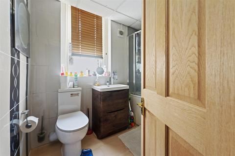 44 Manor Road, London, SE25 4TD