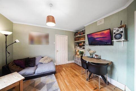 3 bedroom maisonette for sale, Archer Road, London