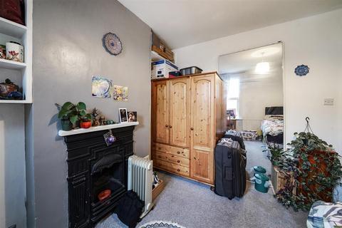 3 bedroom maisonette for sale, Archer Road, London