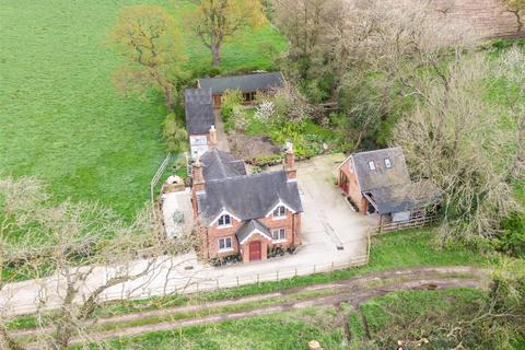 4 bedroom cottage for sale, Glebe Cottage, Flacketts Lane, Sudbury