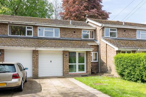 3 bedroom terraced house for sale, Brayes Manor, Stotfold SG5 4DW