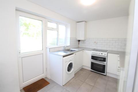 2 bedroom house to rent, Keats Way, Hitchin SG4