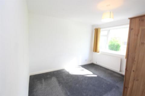 2 bedroom house to rent, Keats Way, Hitchin SG4