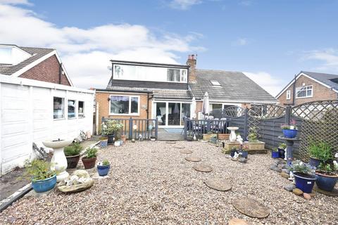 3 bedroom bungalow for sale, Red Hall Drive, Leeds, West Yorkshire