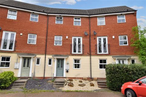 4 bedroom townhouse for sale, Holly Crescent, East Ardsley, Wakefield, West Yorkshire