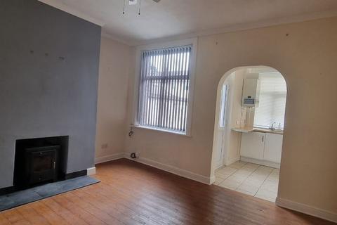 2 bedroom terraced house to rent, Lily Street, Royton, Oldham