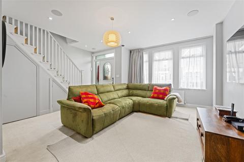 3 bedroom terraced house for sale, Estcourt Road, London