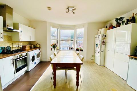 15b Suffolk Road, London, SE25 6EY