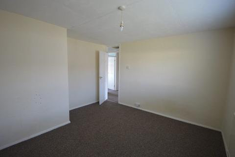 3 bedroom terraced house to rent, Maxwell Walk, Corby