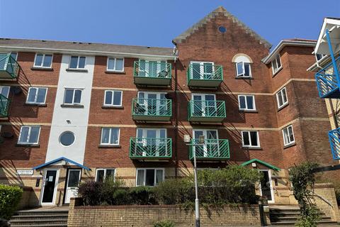 2 bedroom apartment for sale, Trawler Road, Marina, Swansea