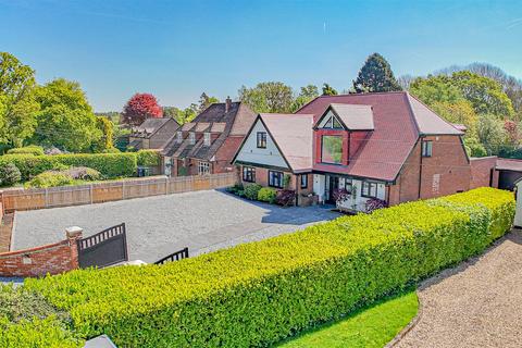 5 bedroom detached house for sale, Scatterdells Lane, Chipperfield, WD4