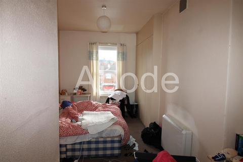 1 bedroom flat to rent, Kelso Road F2, Hyde Park, Leeds