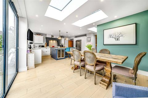 33 Church Avenue, London, SW14 8NW