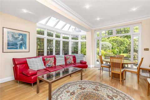 15 Sheen Common Drive, Richmond, TW10 5BW