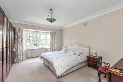 15 Sheen Common Drive, Richmond, TW10 5BW