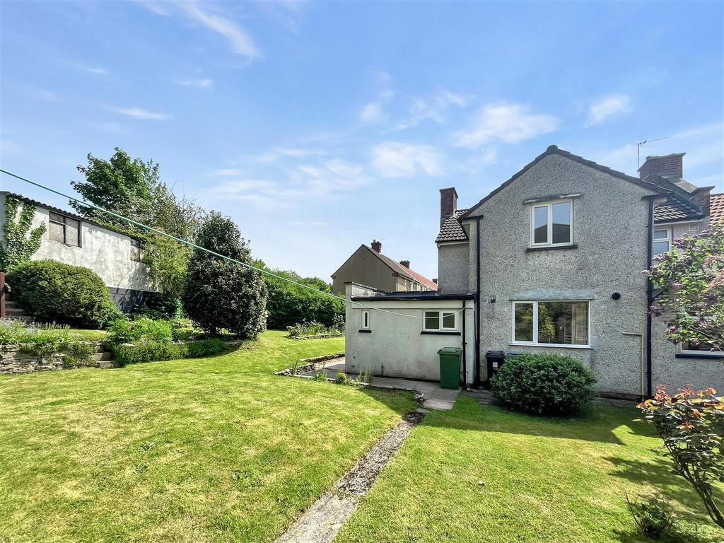 Side/Rear Garden