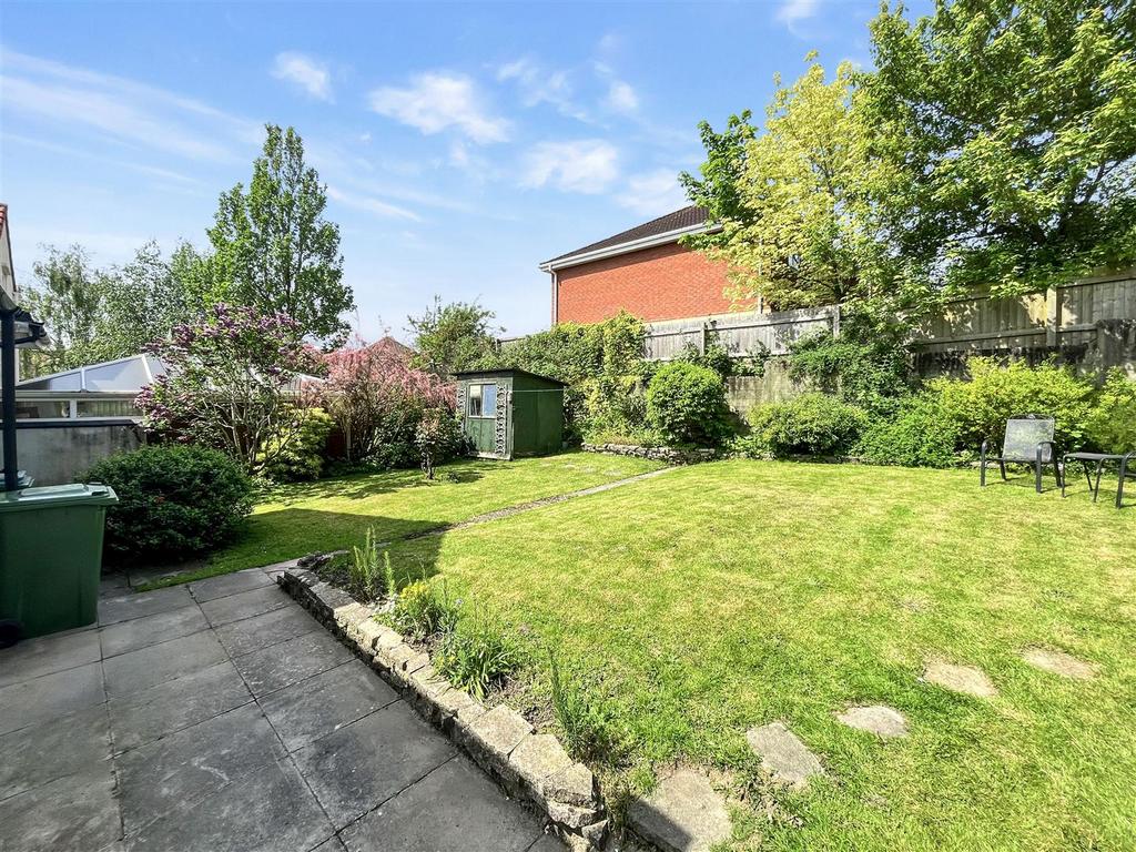 Side/Rear Garden