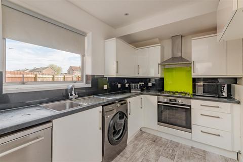 2 bedroom end of terrace house for sale, Findowrie Street, Dundee DD4