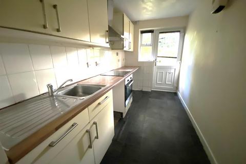 1 bedroom maisonette for sale, Shafter Road, Dagenham