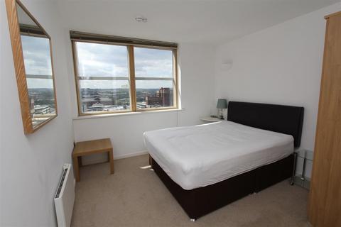 2 bedroom flat to rent, West Point, Wellington Street