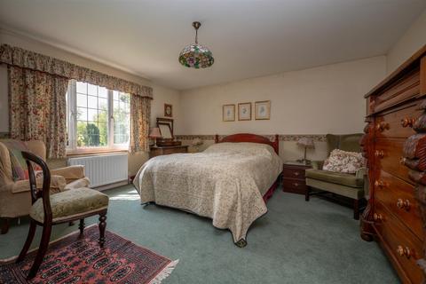 4 bedroom detached bungalow for sale, Wapping Lane, Redditch B98