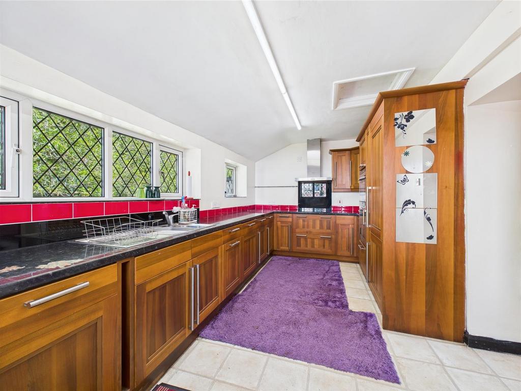 Kitchen: